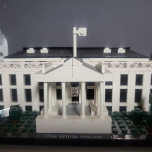 Lego white house